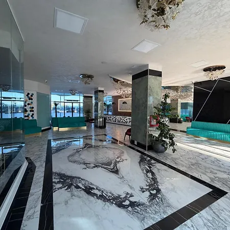 Aqua By The Sea White Titanic *